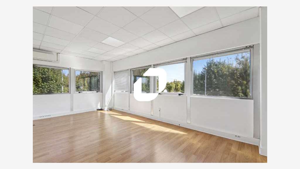 A louer Bureaux 328m² Montigny le bretonneux