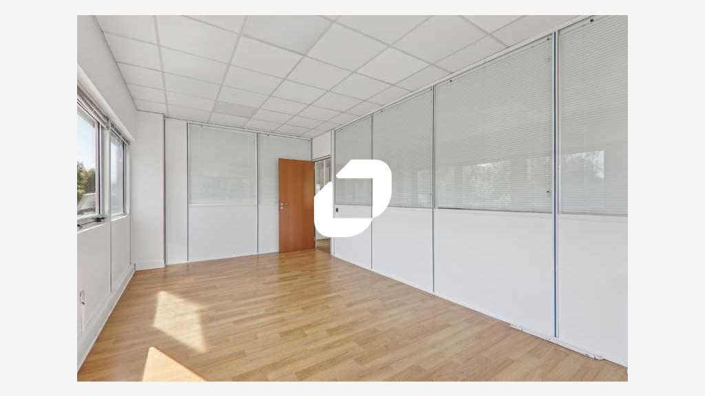 A louer Bureaux 328m² Montigny le bretonneux