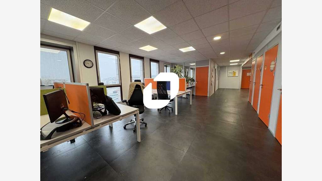 A louer Bureaux 200m² Montigny le bretonneux