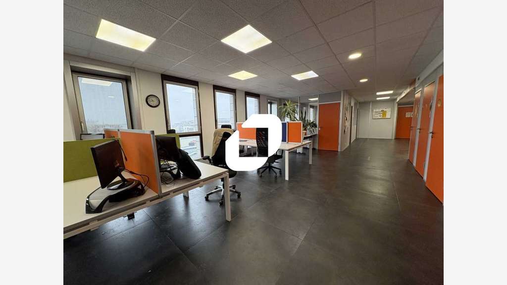A louer Bureaux 200m² Montigny le bretonneux