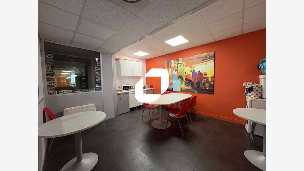 A louer Bureaux 200m² Montigny le bretonneux