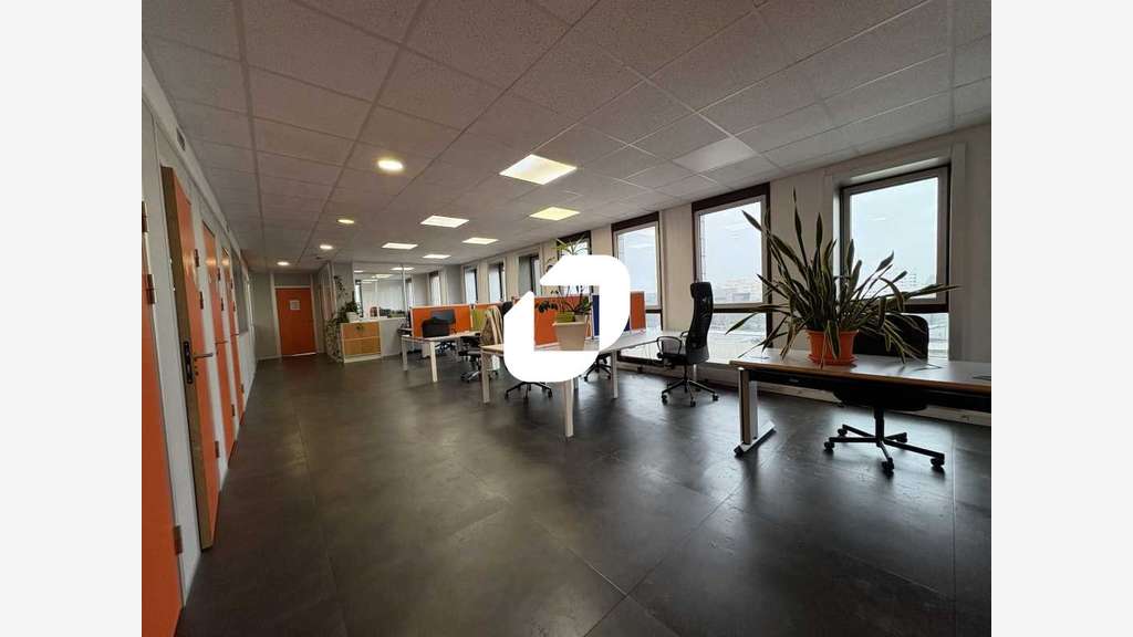 A louer Bureaux 200m² Montigny le bretonneux