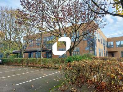 A louer Bureaux 807m² Montigny le bretonneux