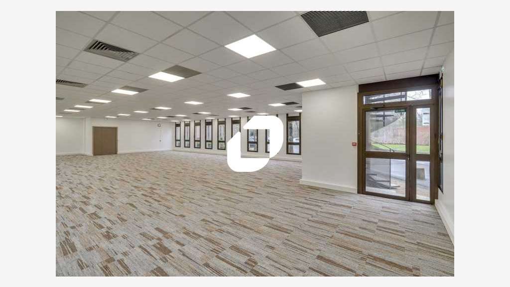 A louer Bureaux 236m² Montigny le bretonneux