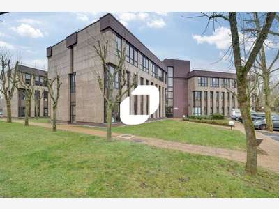 A louer Bureaux 236m² Montigny le bretonneux