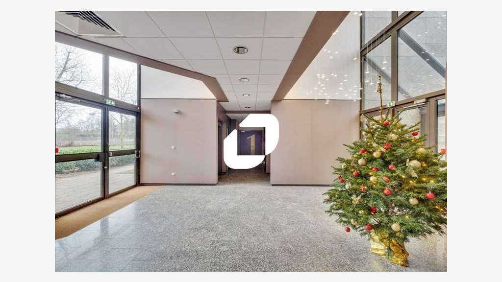 A louer Bureaux 236m² Montigny le bretonneux