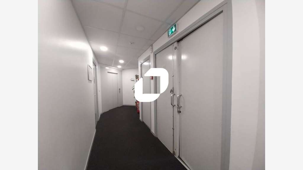 A louer Bureaux 72m² Montigny le bretonneux