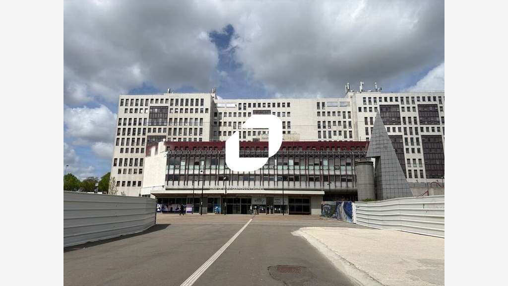 A louer Bureaux 93m² Montigny le bretonneux