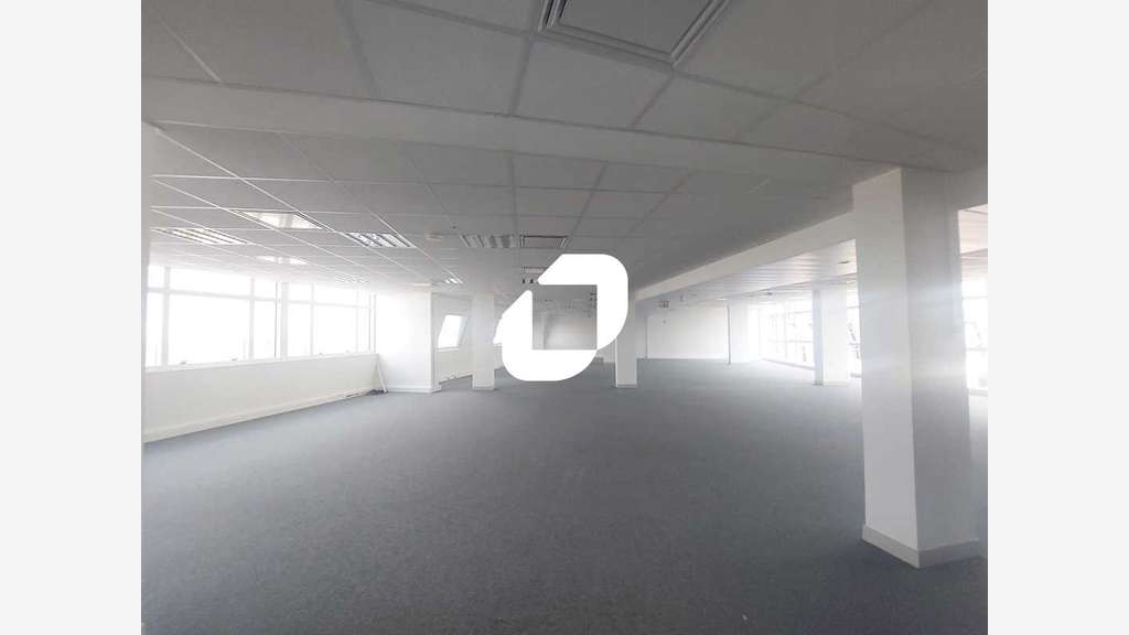 A louer Bureaux 435m² Montigny le bretonneux