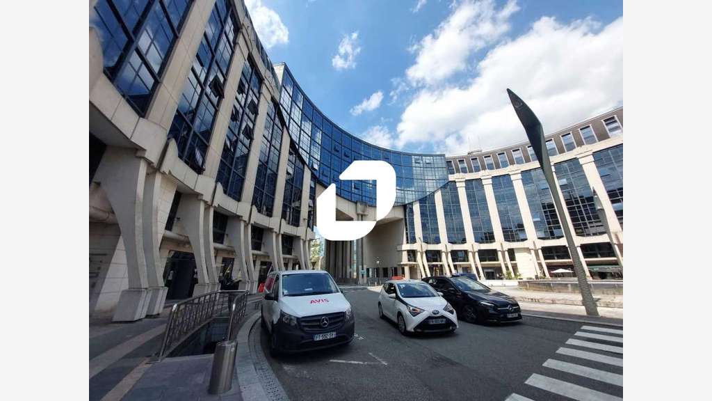 A louer Bureaux 435m² Montigny le bretonneux
