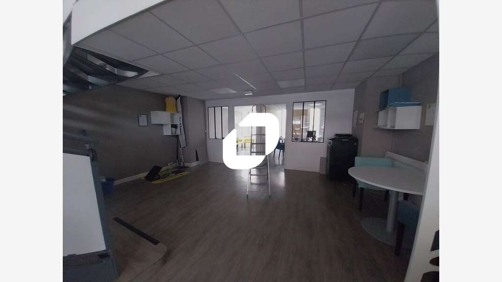 A louer Bureaux 115m² Montigny le bretonneux