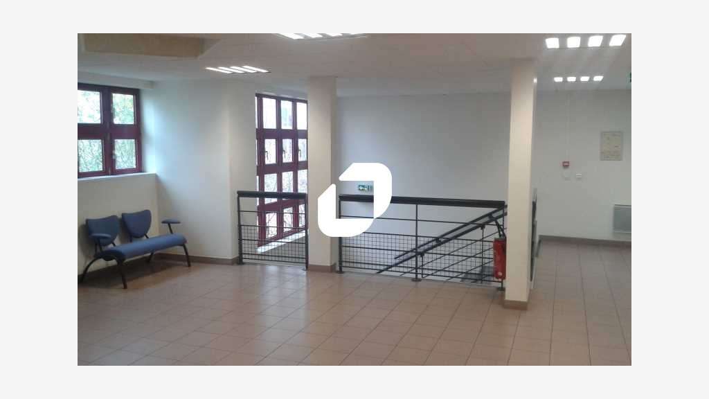 A louer Bureaux 135m² Montigny le bretonneux