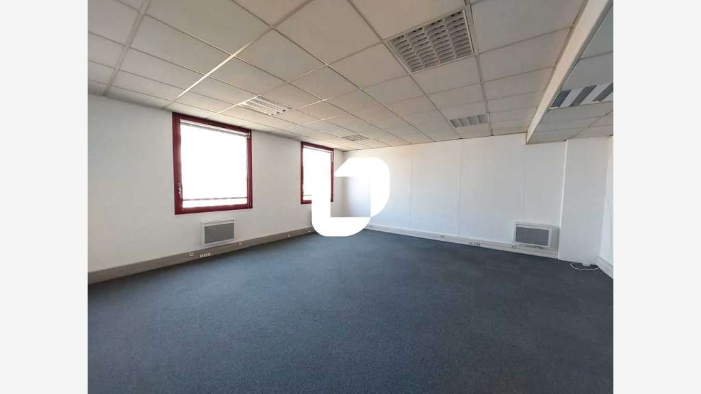 A louer Bureaux 135m² Montigny le bretonneux