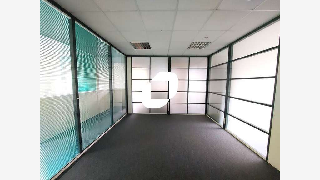 A louer Bureaux 220m² Montigny le bretonneux