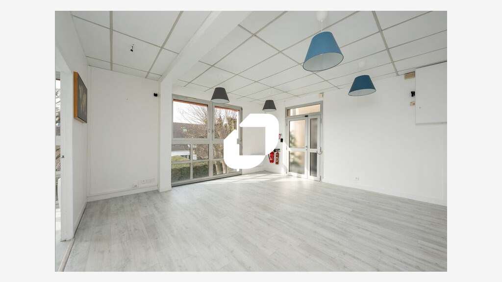 A louer Bureaux 90m² Montigny le bretonneux