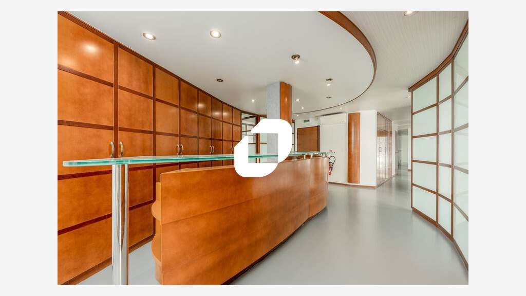 A louer Bureaux 256m² Montigny le bretonneux