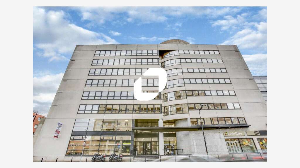 A louer Bureaux 602m² Montigny le bretonneux
