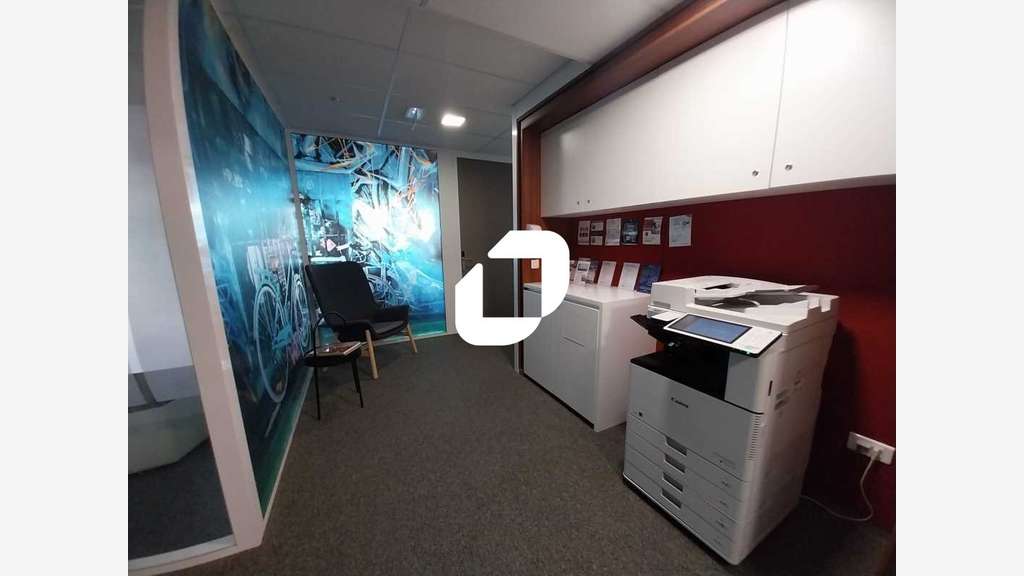 A louer Bureaux 48m² Montigny le bretonneux