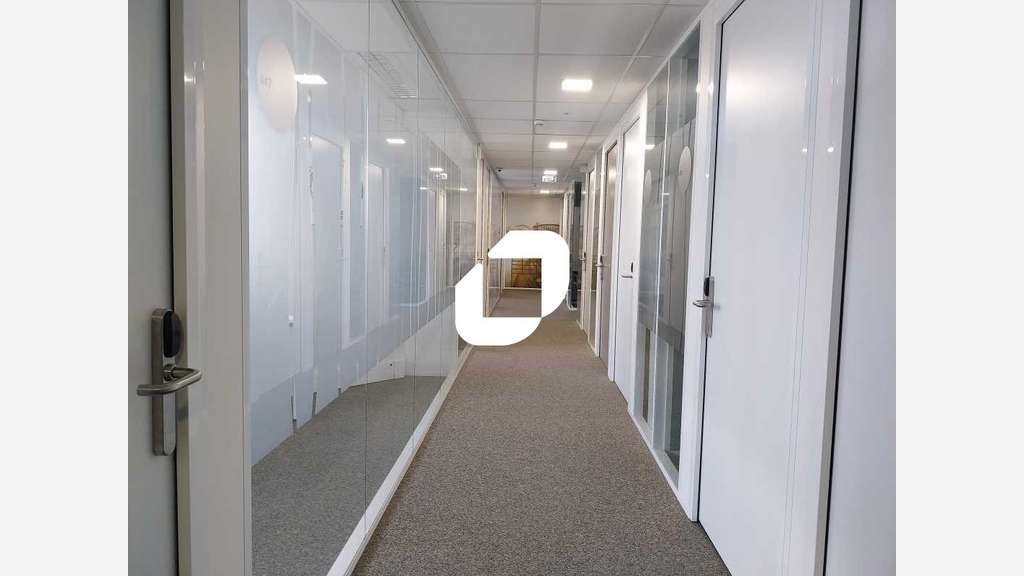 A louer Bureaux 48m² Montigny le bretonneux