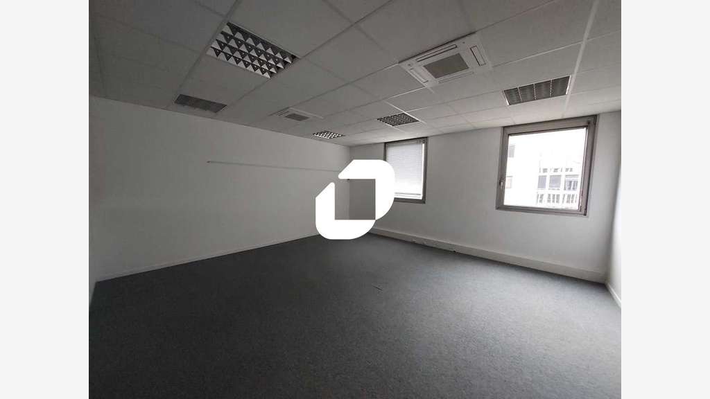 A louer Bureaux 157m² Montigny le bretonneux