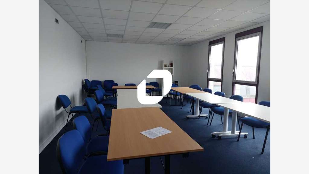 A louer Bureaux 157m² Montigny le bretonneux