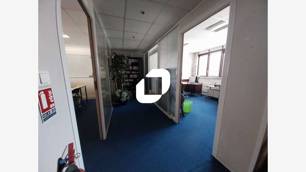 A louer Bureaux 21m² Montigny le bretonneux