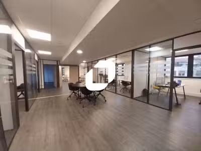 A louer Bureaux 115m² Montigny le bretonneux