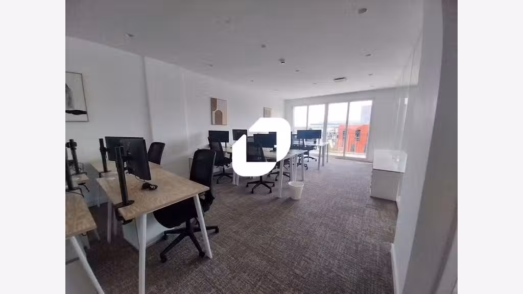A louer Bureaux 360m² Montigny le bretonneux