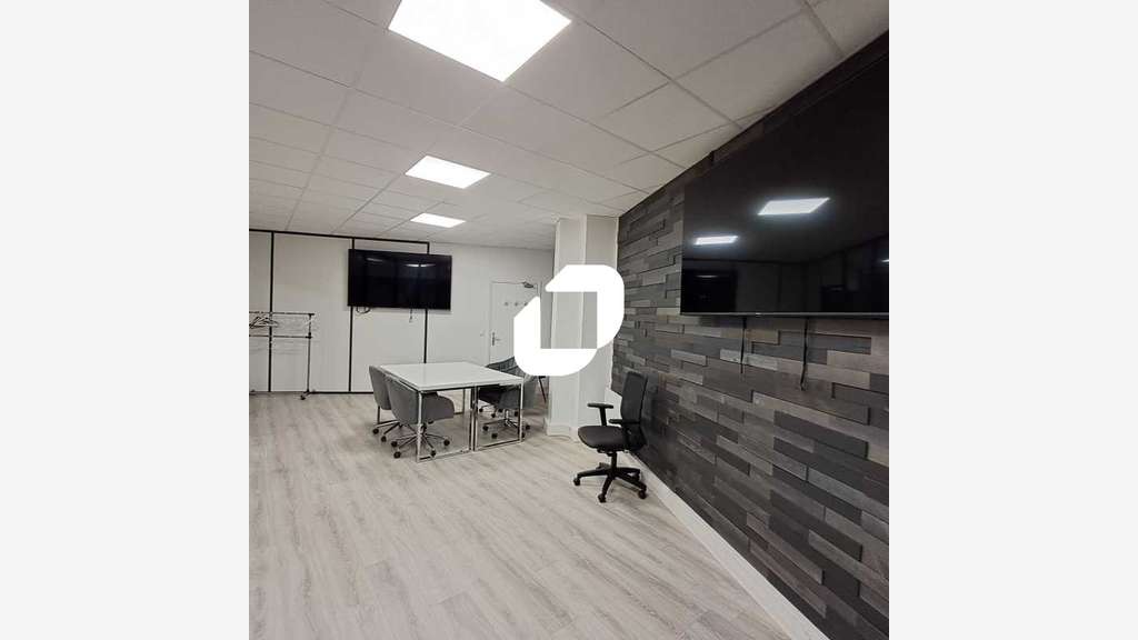 A louer Bureaux 66m² Montigny le bretonneux