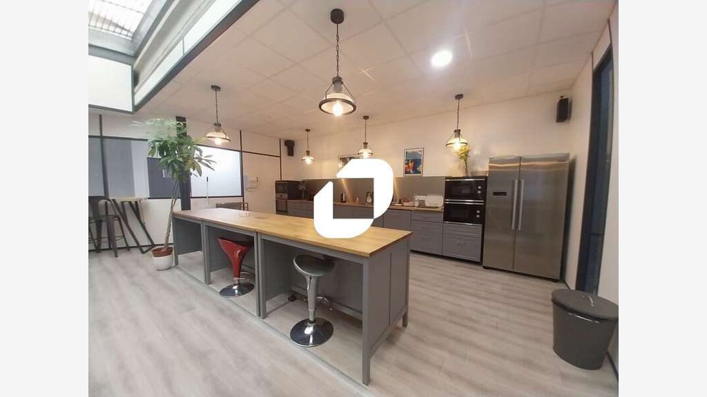 A louer Bureaux 66m² Montigny le bretonneux