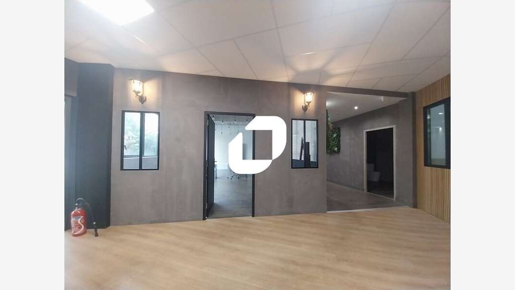 A louer Bureaux 78m² Montigny le bretonneux