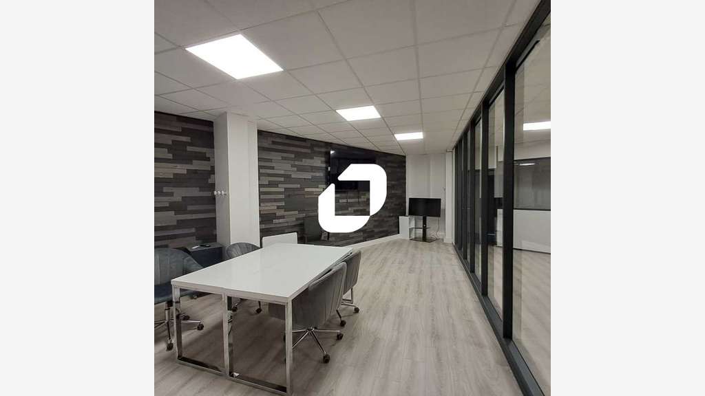 A louer Bureaux 80m² Montigny le bretonneux
