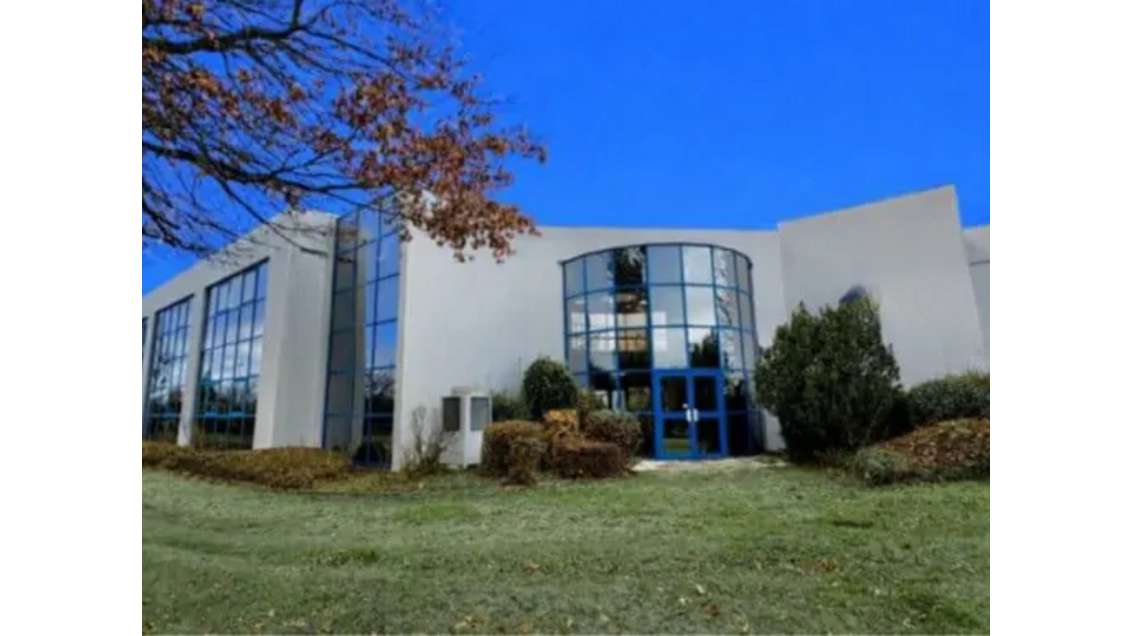 Bureaux 1260m² à louer à Montivilliers 