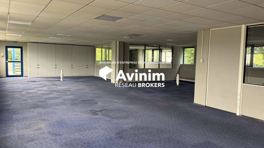 Immeuble bureaux de 1260m² à louer à Montivilliers