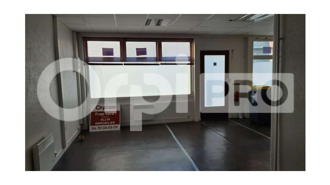 Bureau 50m² à louer à Montluçon centre 