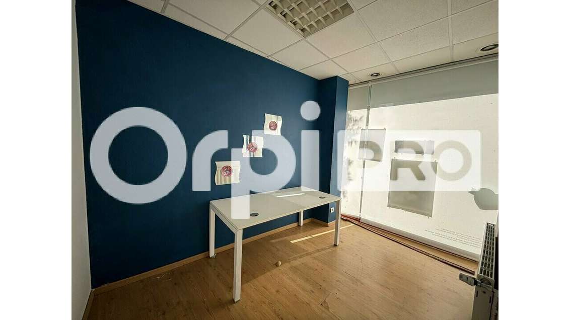 Bureau 156m² à louer à Montluçon