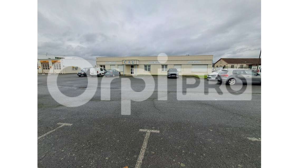 A louer local atelier bureau de 750m² à Montluçon