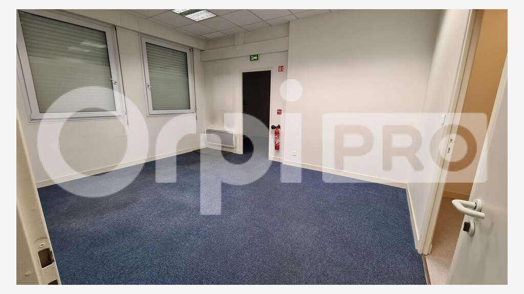 Bureaux 134m² RDC à louer à Montluçon