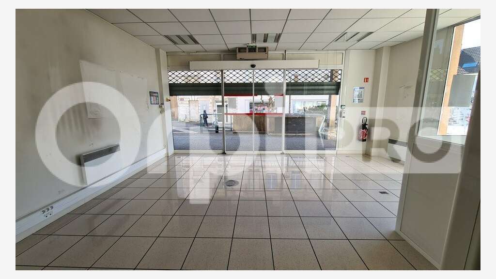 Bureaux 134m² RDC à louer à Montluçon