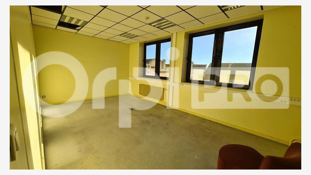 Bureau 350m² à louer à Montluçon centre
