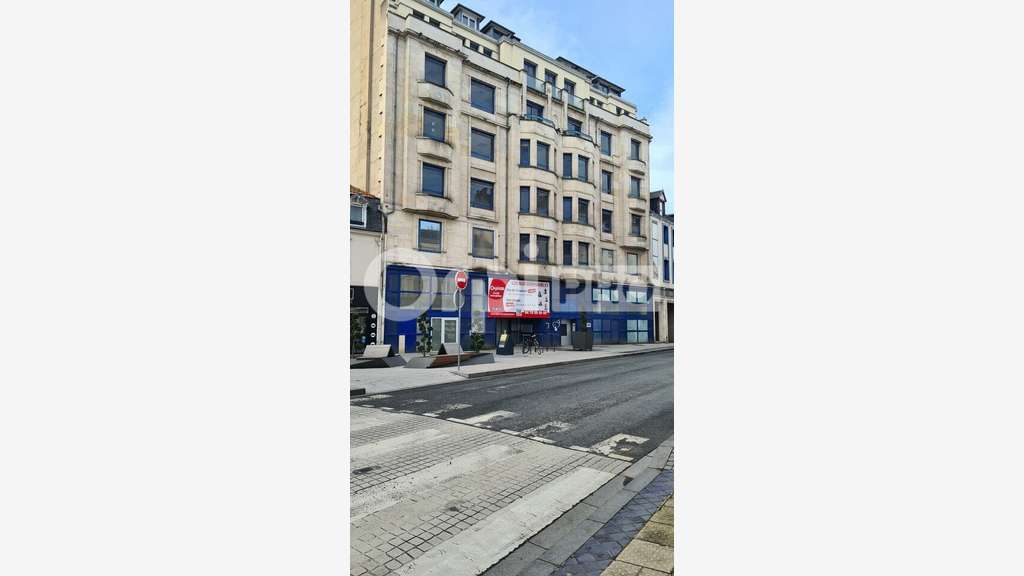 Bureau 350m² à louer à Montluçon centre