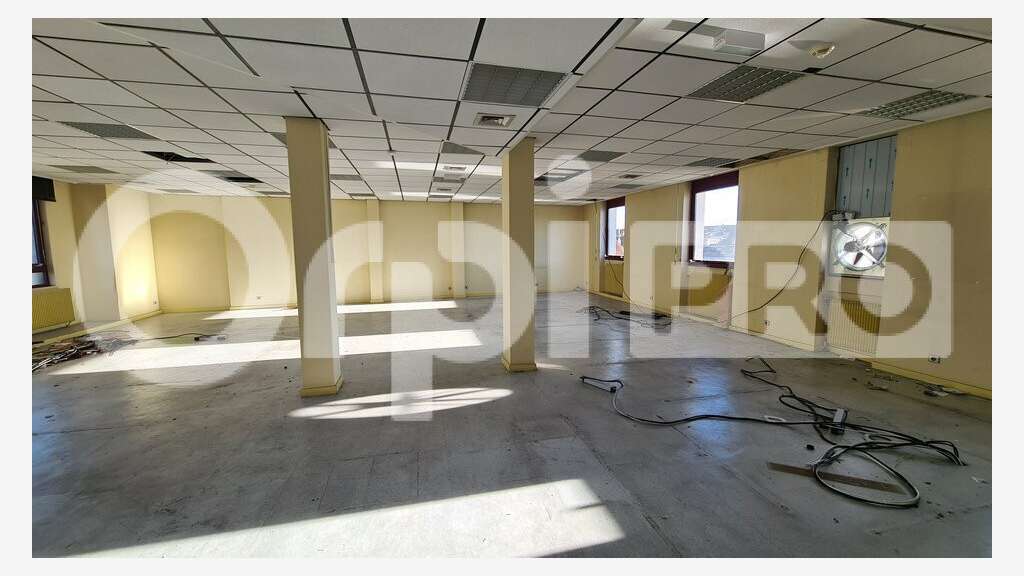 Ensemble de bureaux à louer à Montluçon