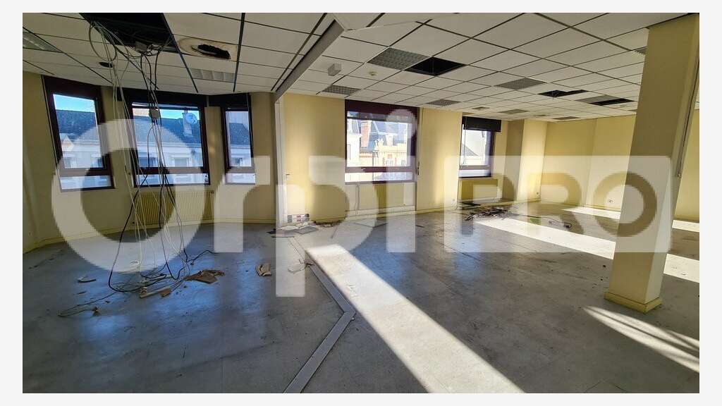 Ensemble de bureaux à louer à Montluçon