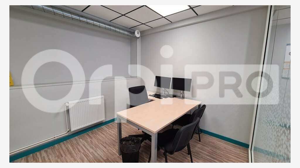 Bureau de 120m² à louer à Montluçon rue Barathon