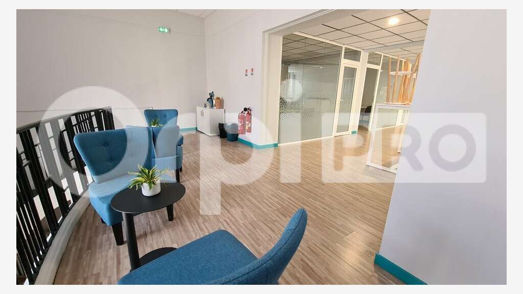 Bureau de 120m² à louer à Montluçon rue Barathon