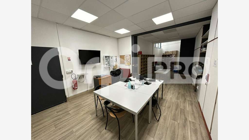 Bureau de 110m² à louer à Montluçon hyper centre