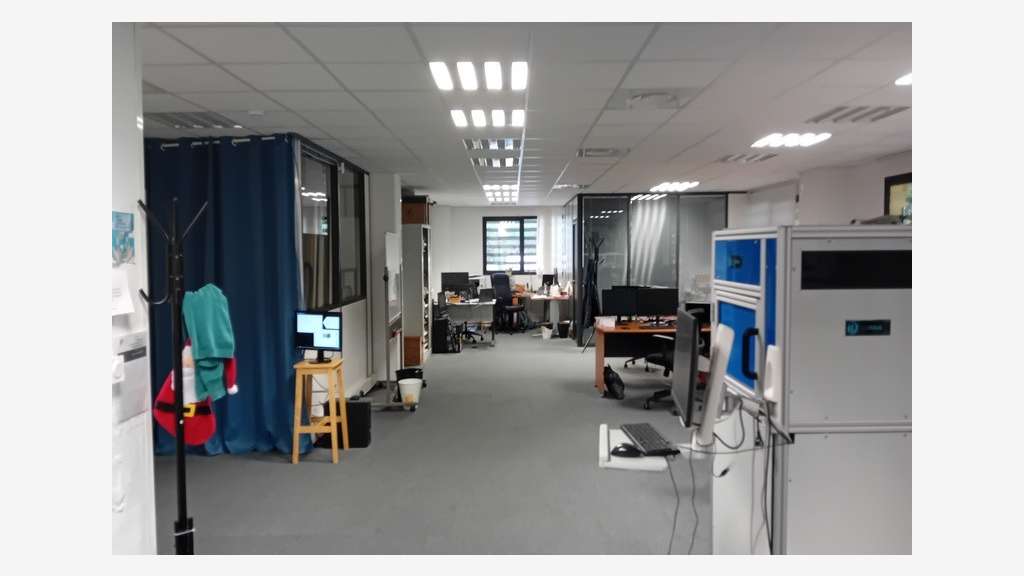 A louer bureaux cloisonnés 457m² R+1 à Montpellier