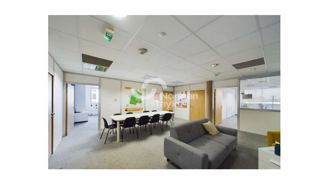 A louer bureaux 228m² à Montpellier Millénaire 