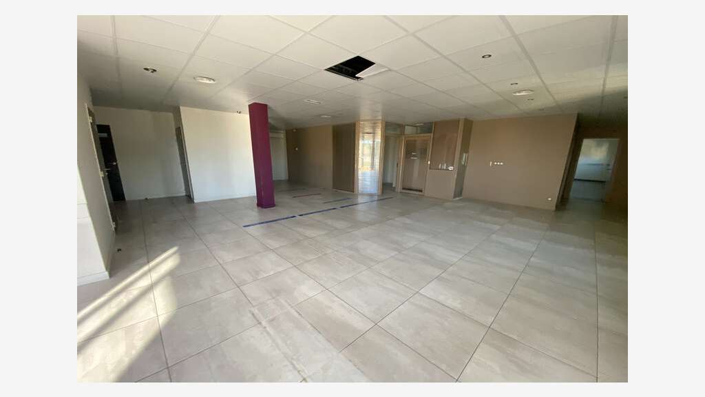 A louer bureaux 240m² à Montpellier Saint-Gély