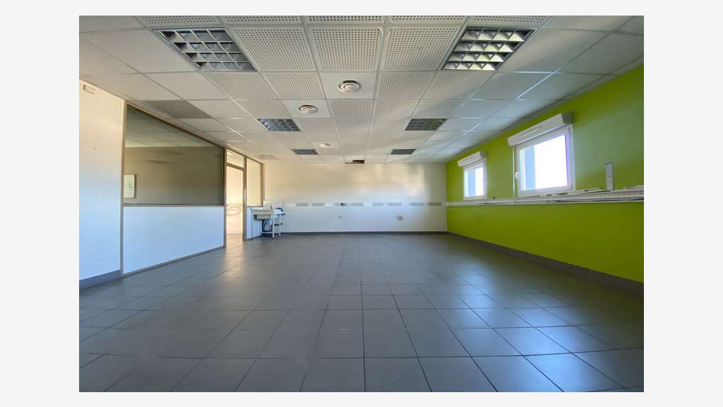 A louer bureaux 240m² à Montpellier Saint-Gély